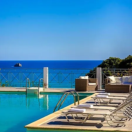 Costa Avithos ホテル
