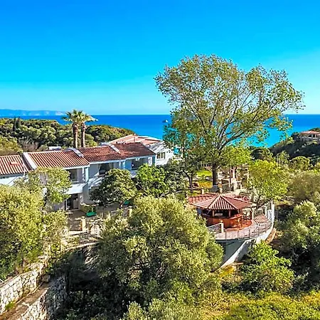 Costa Avithos 4*